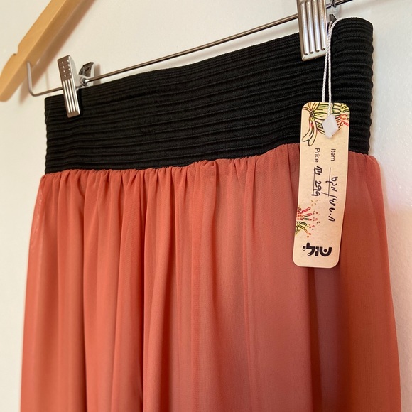 BRAND NEW WITH TAGS - Chiffon maxi skirt - Picture 4 of 4